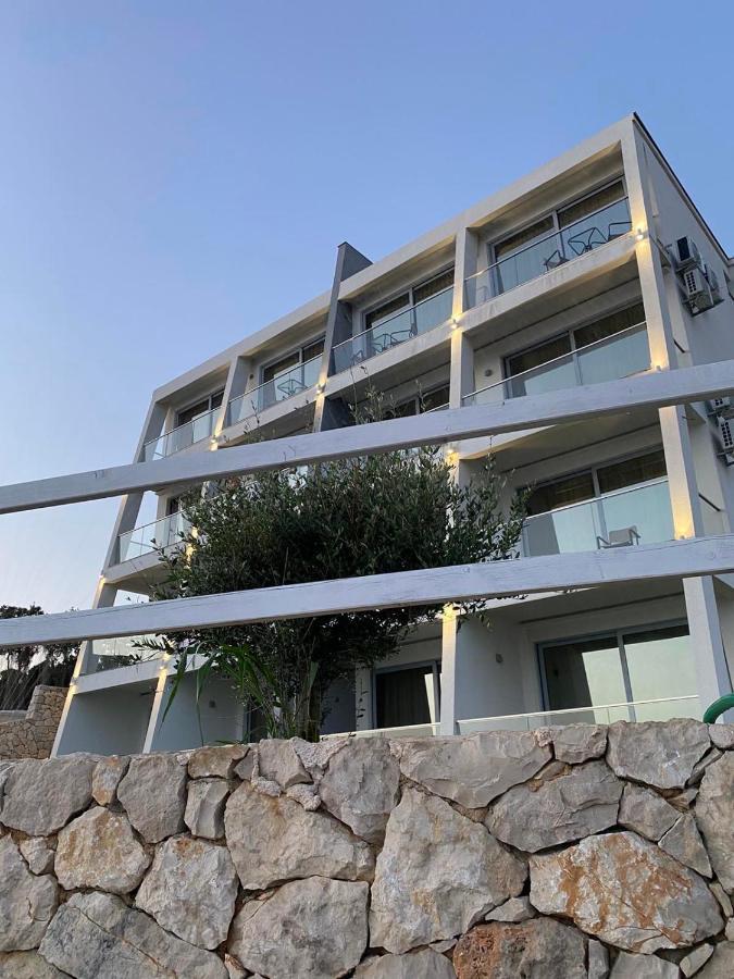Apartments Komina Utjeha Exterior photo